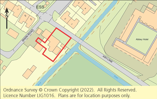 Lot: 113 - LARGE THREE-BEDROOM HOUSE WITH ANNEXE -